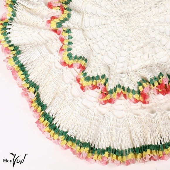 Vintage Cotton Crochet Table Cloth Topper Hand Made Ruffle Rainbow Edge -Hey Viv - Picture 2 of 6